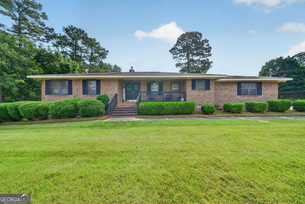 765 Central Road Sw, Thomson