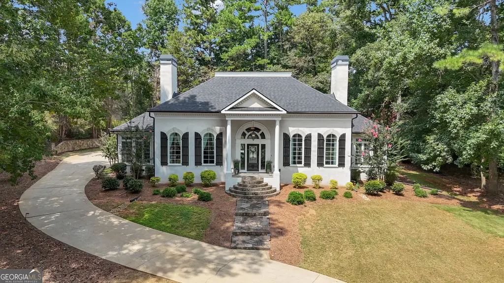 180 Pebble Beach Drive, Fayetteville