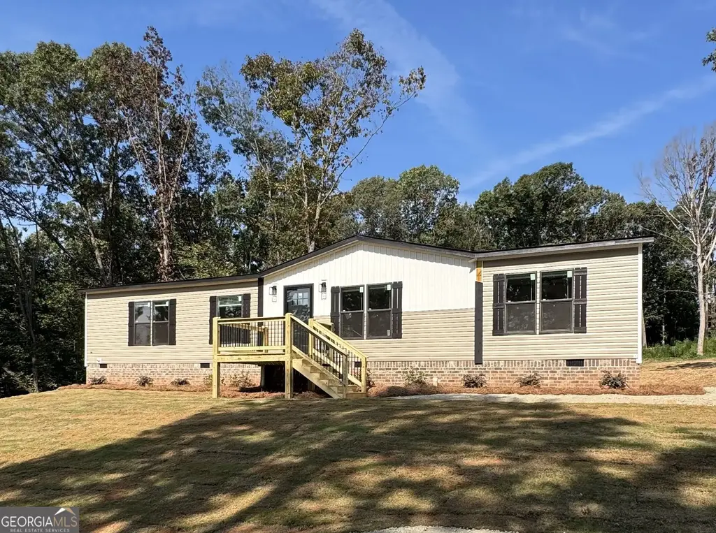 1331 Fairview Farms Circle, Lavonia