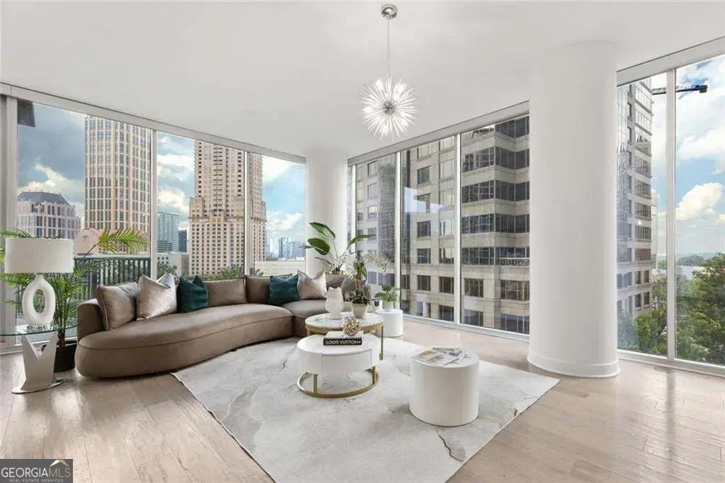 1080 Peachtree Street Ne 802, Atlanta