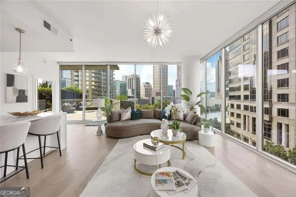 1080 Peachtree Street Ne 802, Atlanta