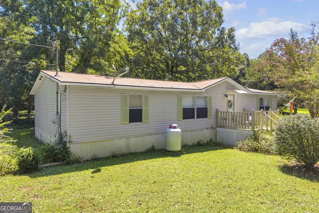 1664 Akin Road, Martin