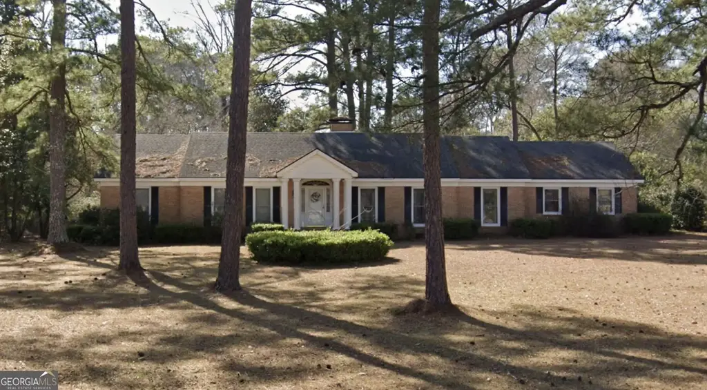 5441 Pine Drive, Eastman