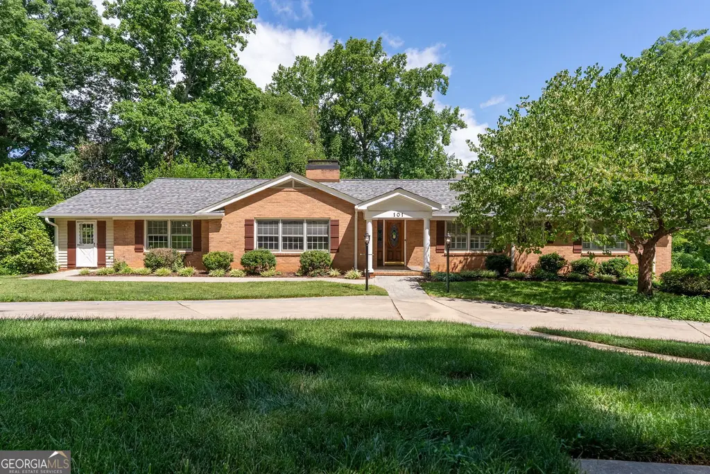101 Indian Springs Drive, Greenville