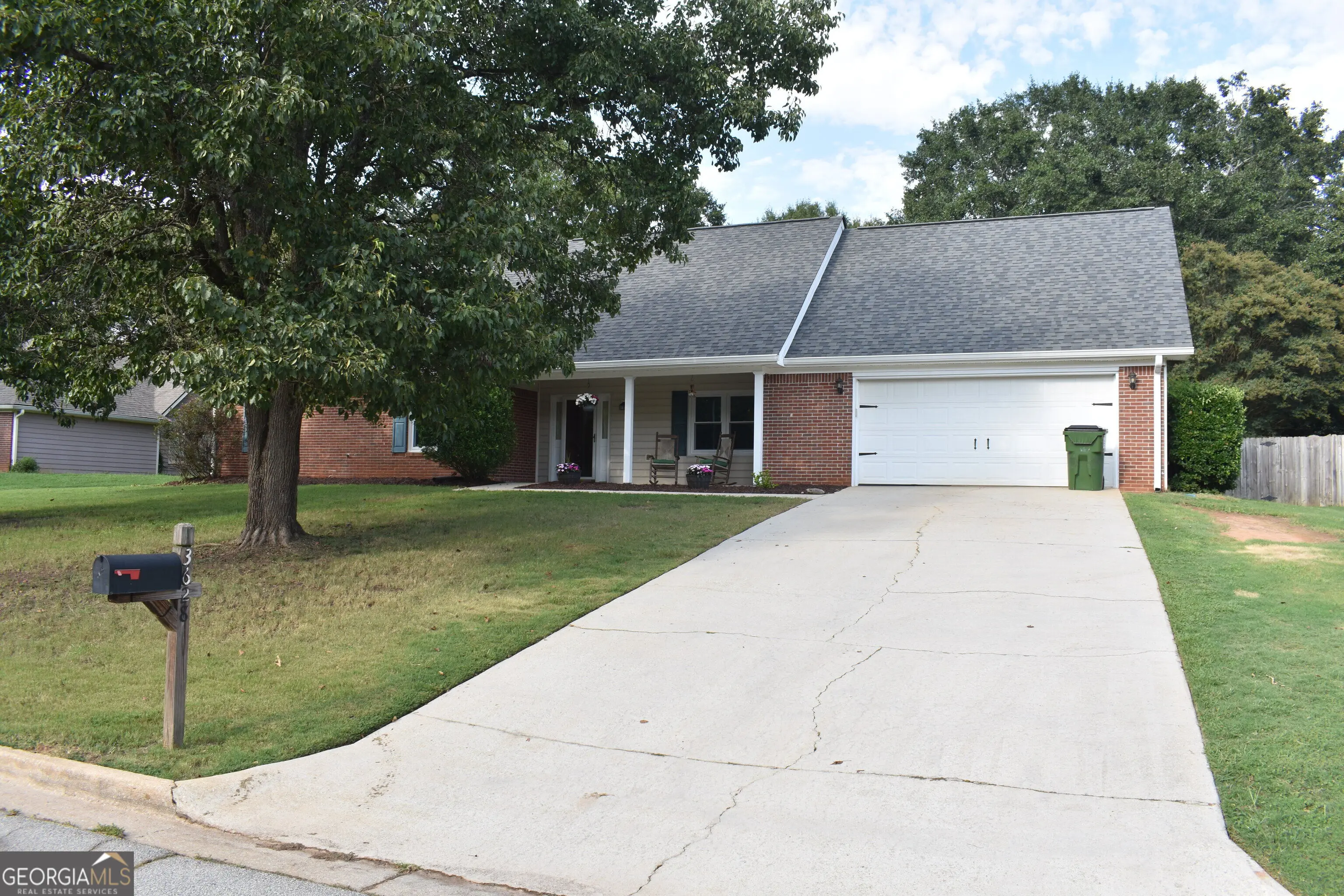 Photo of Listing #10836125