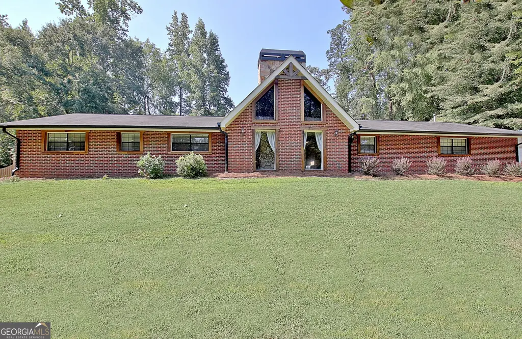 515 Golf View Drive, Peachtree City