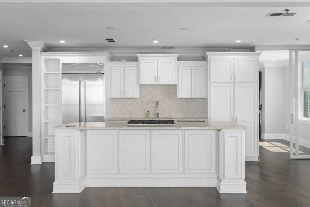 2881 Peachtree Road Ne 2103, Atlanta