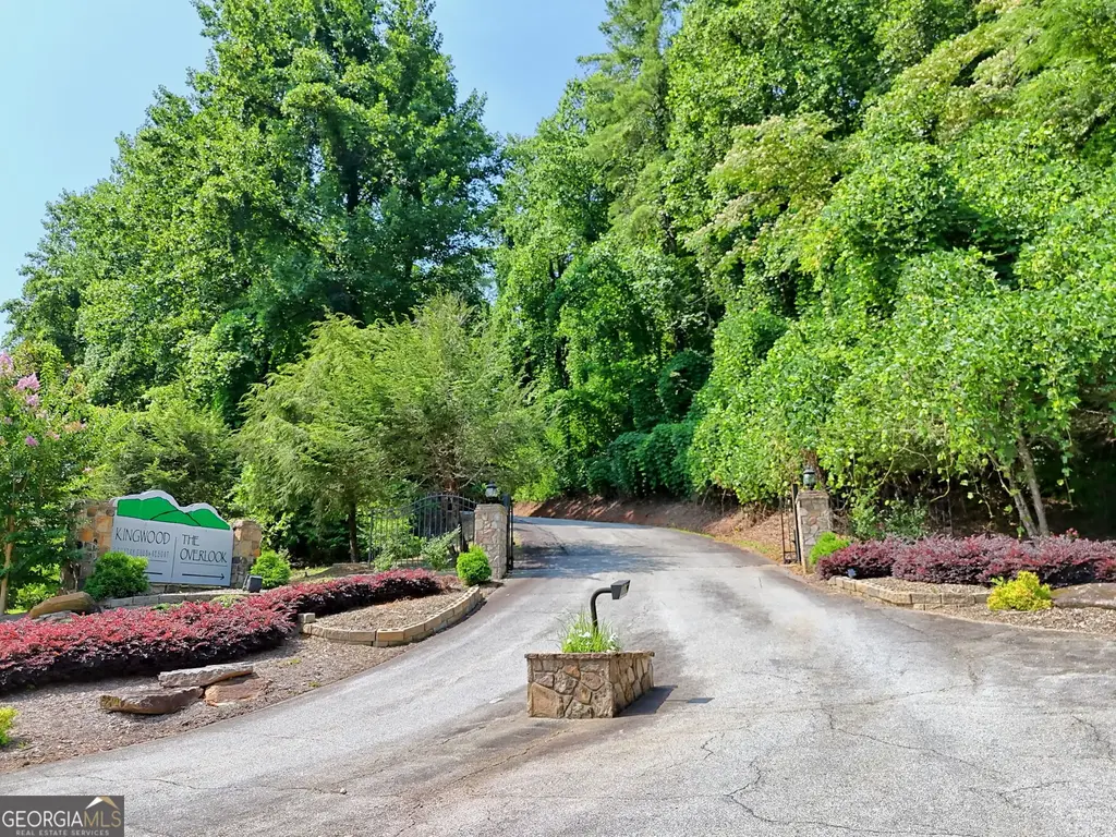 King Mountain Drive, Clayton