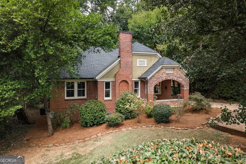 892 Hill Street, Athens