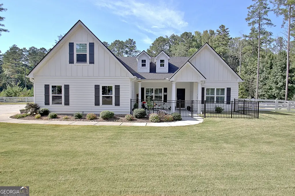 1206 Dead Oak Road, Senoia