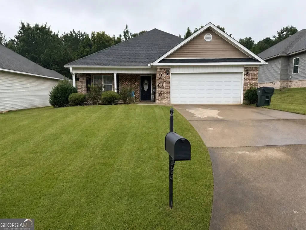 206 Lasso Drive, Warner Robins