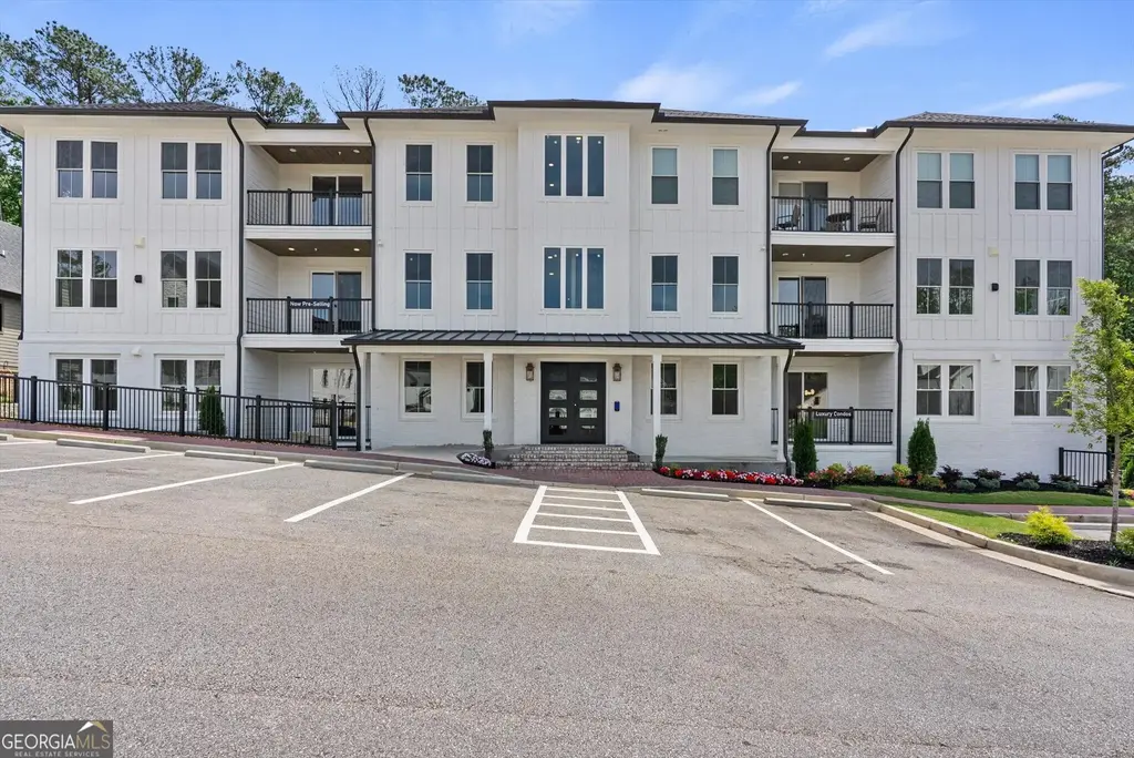 1050 Blair Lane 101, Peachtree city