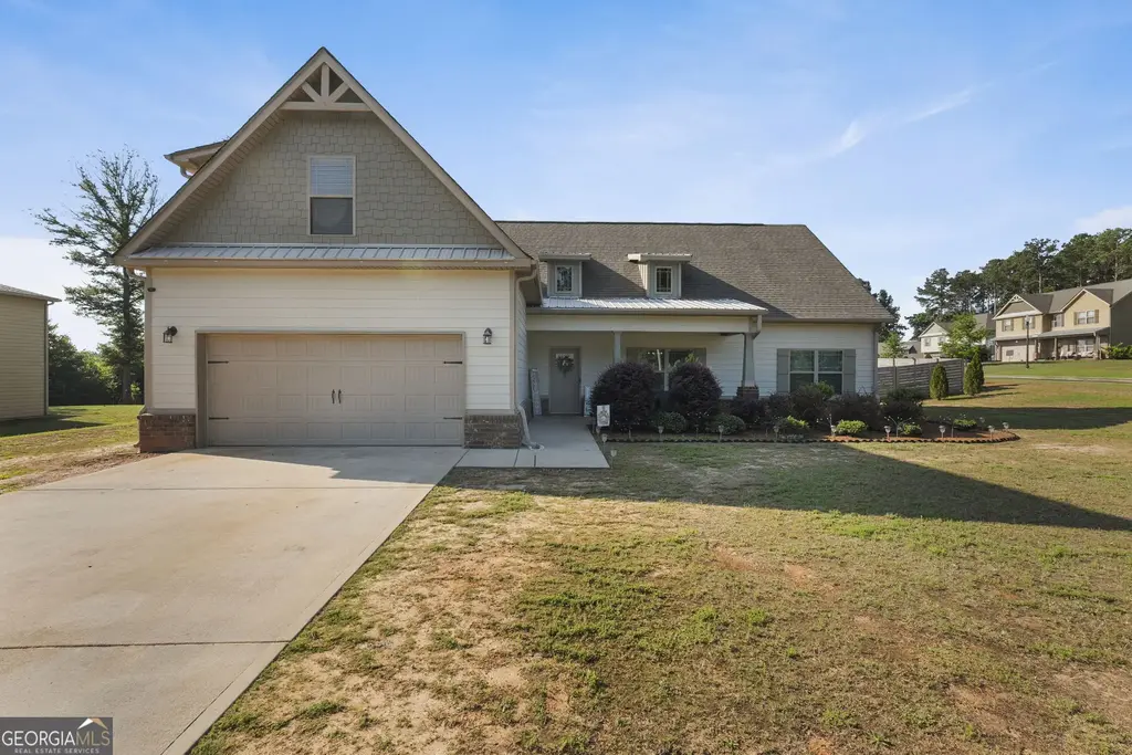 1202 Coldwater Court, Griffin