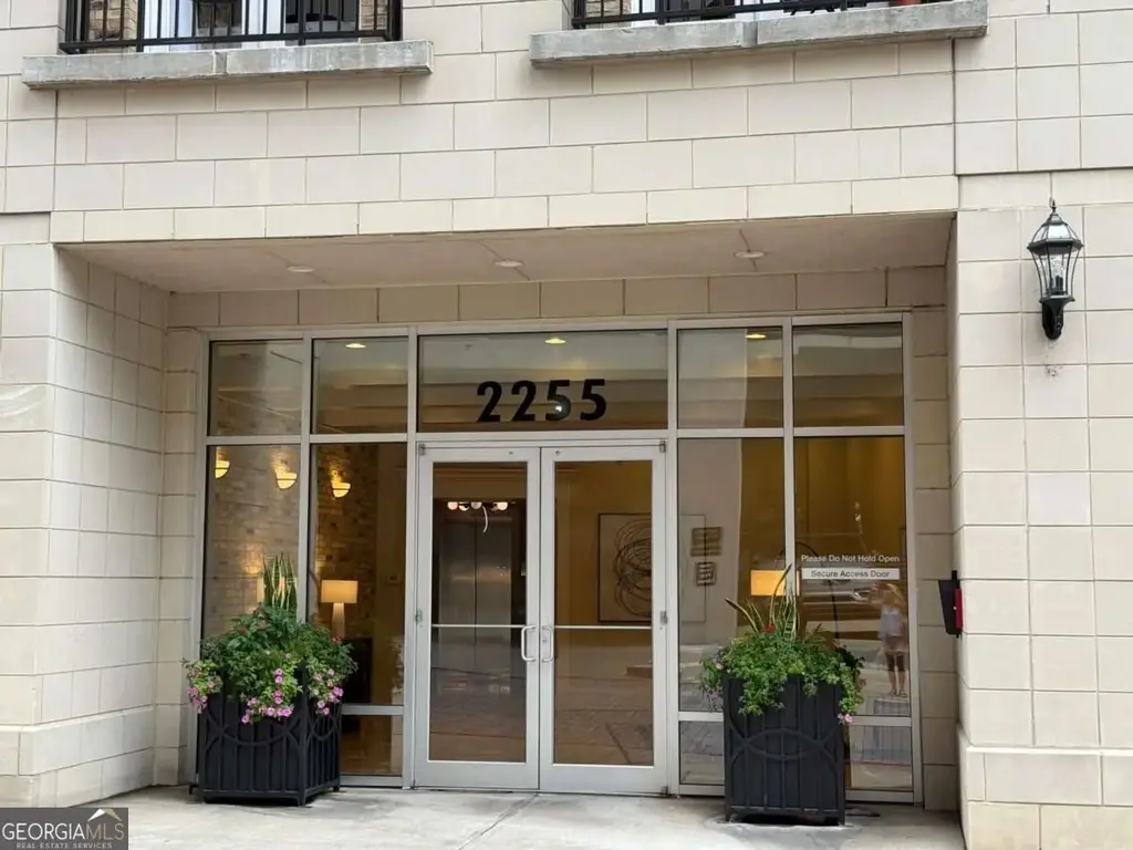 2255 Peachtree Road Ne 322, Atlanta