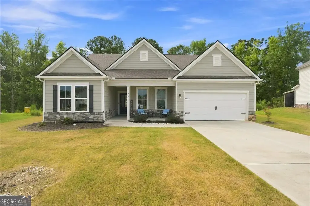 231 Presidents Way, Forsyth