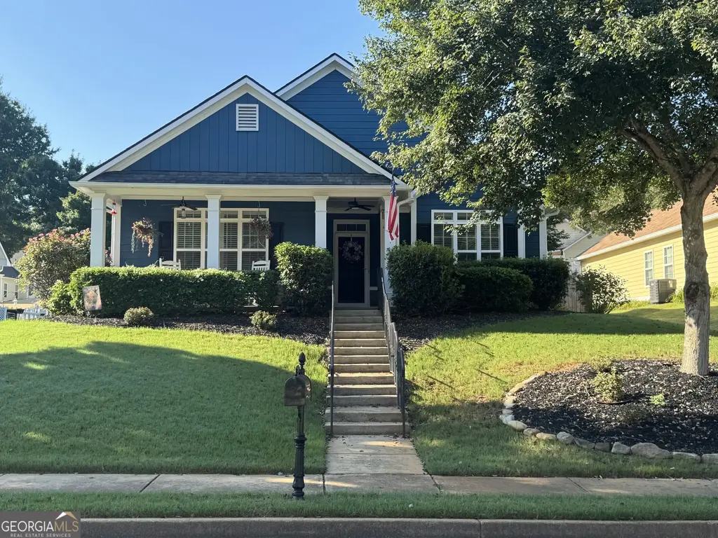 38 Tapestry Lane, Newnan