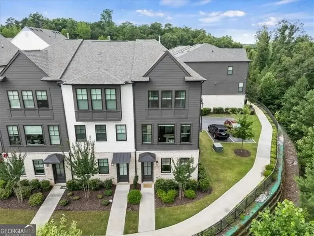 6579 Beacon Drive 327, Atlanta