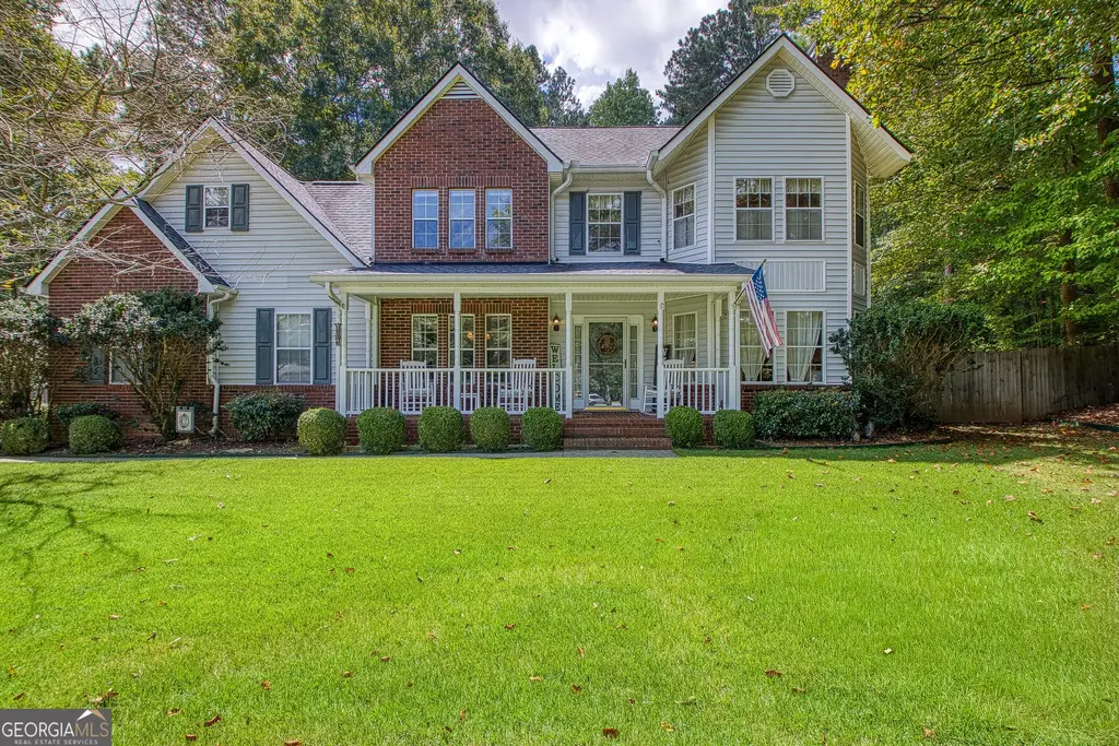1012 Sterling Pt, Peachtree City