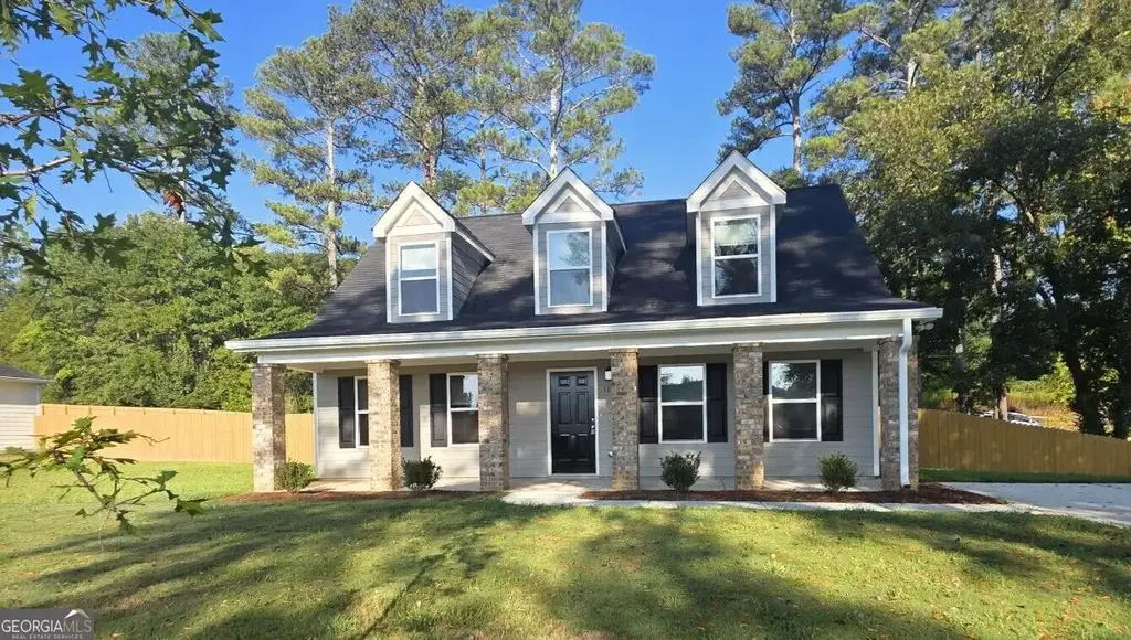 111 Charlotte Circle, Statham