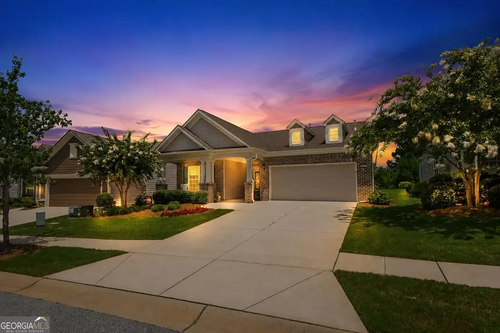 760 Firefly Court, Griffin