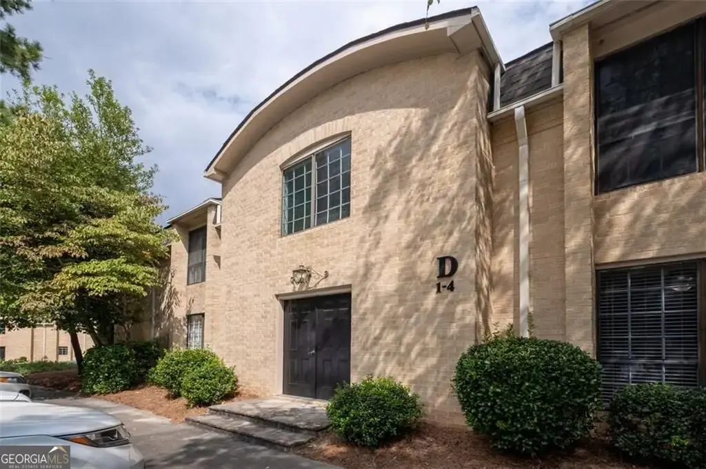 5400 Roswell Road D4, Sandy Springs