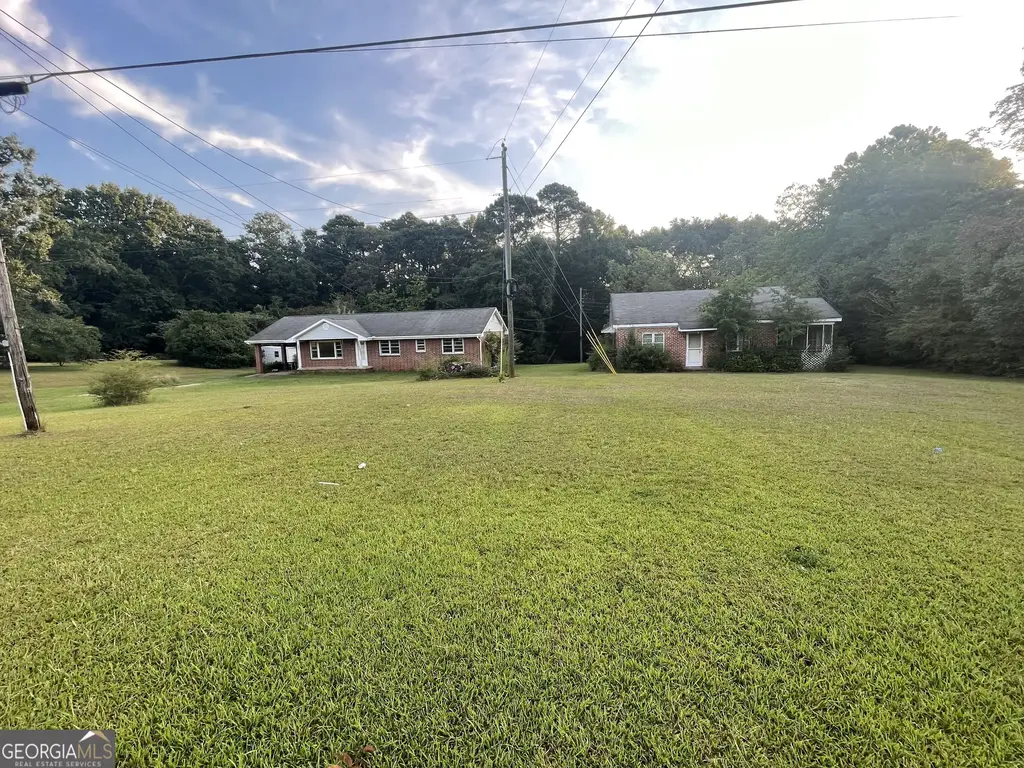 541 Highway 18 W, Barnesville