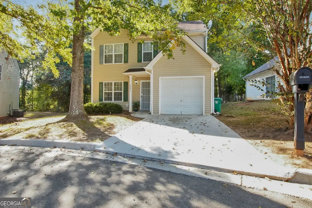 4251 Chestnut Lake Avenue, Lithonia