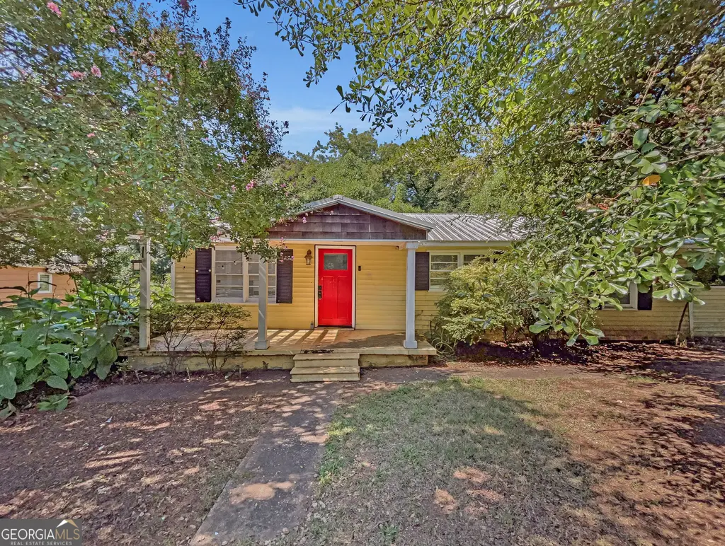 1748 E Broad Street, Athens