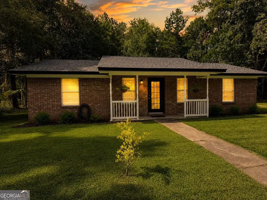 99 W Magnolia Avenue, Kingsland