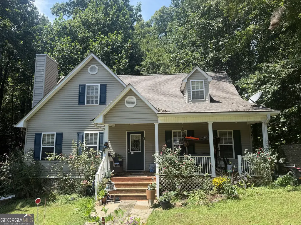 70 Greenview Court, Cleveland