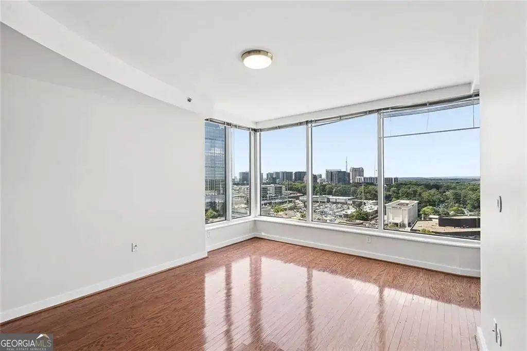 3338 Peachtree Road Ne 1810, Atlanta