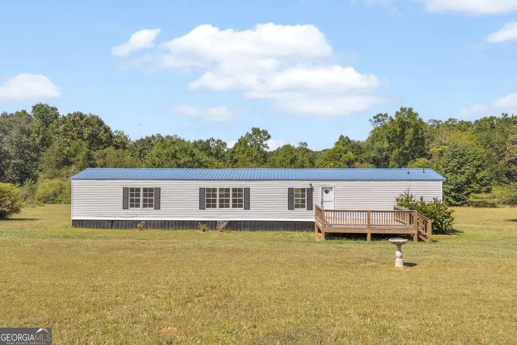 820 E County Line Road, Danielsville