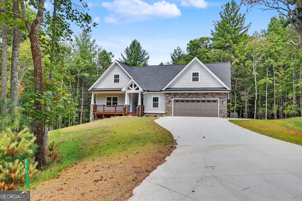 443 Hawks Nest Drive, Blairsville