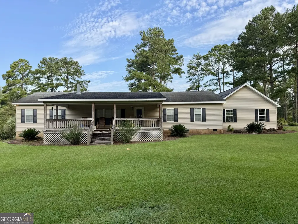 652 L A Peterson Road, Rhine