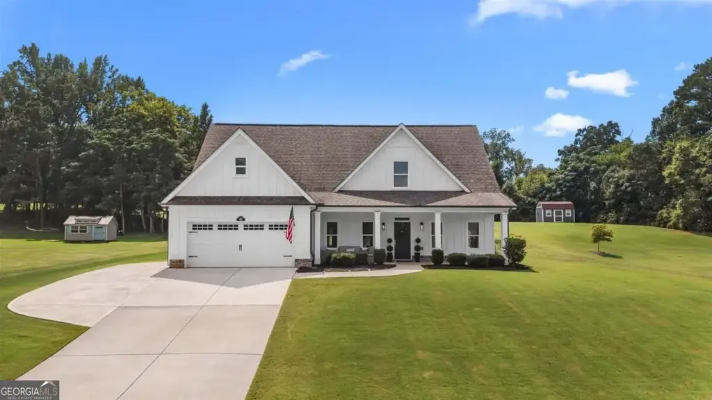 112 Alexander Lakes Drive, Eatonton