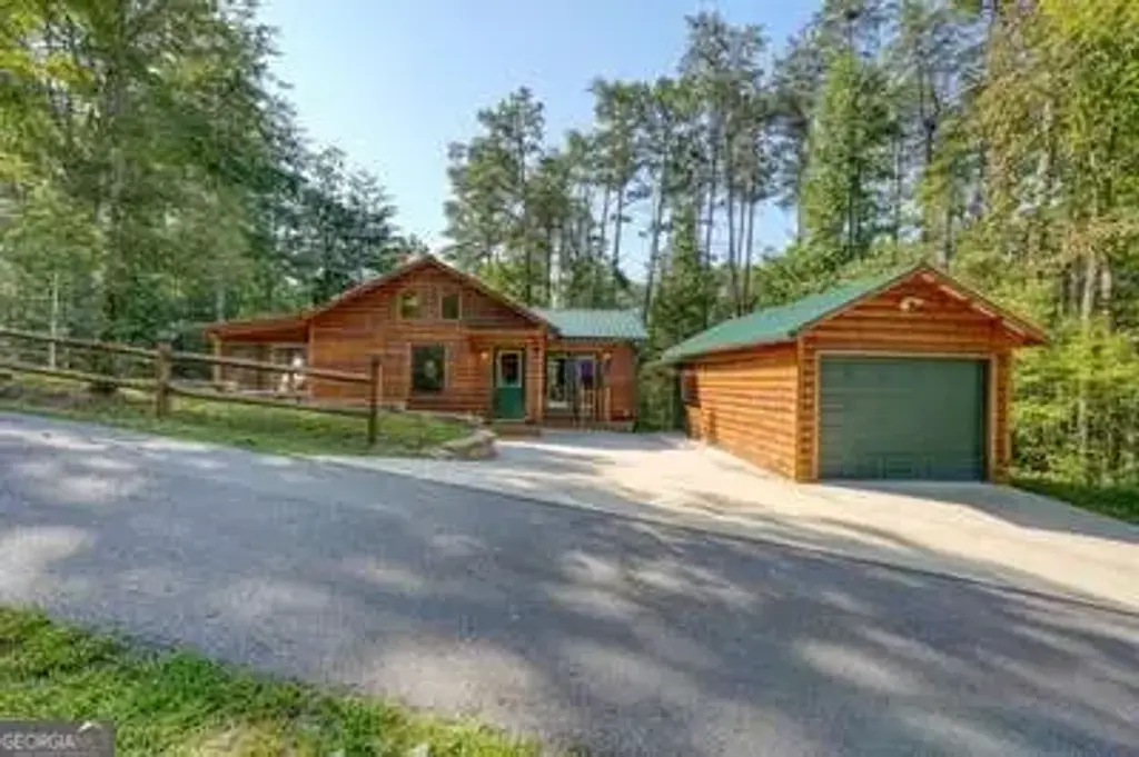 305 Whispering Hills Road, Murphy