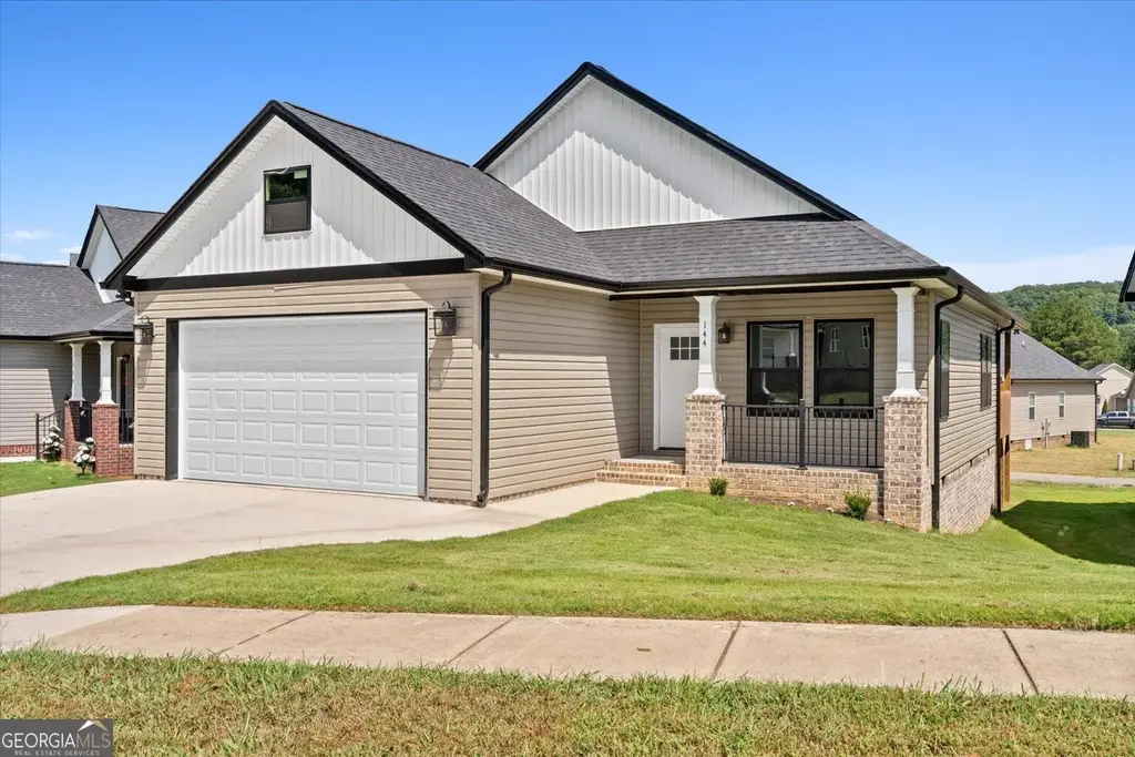 144 Washington Street, Dalton