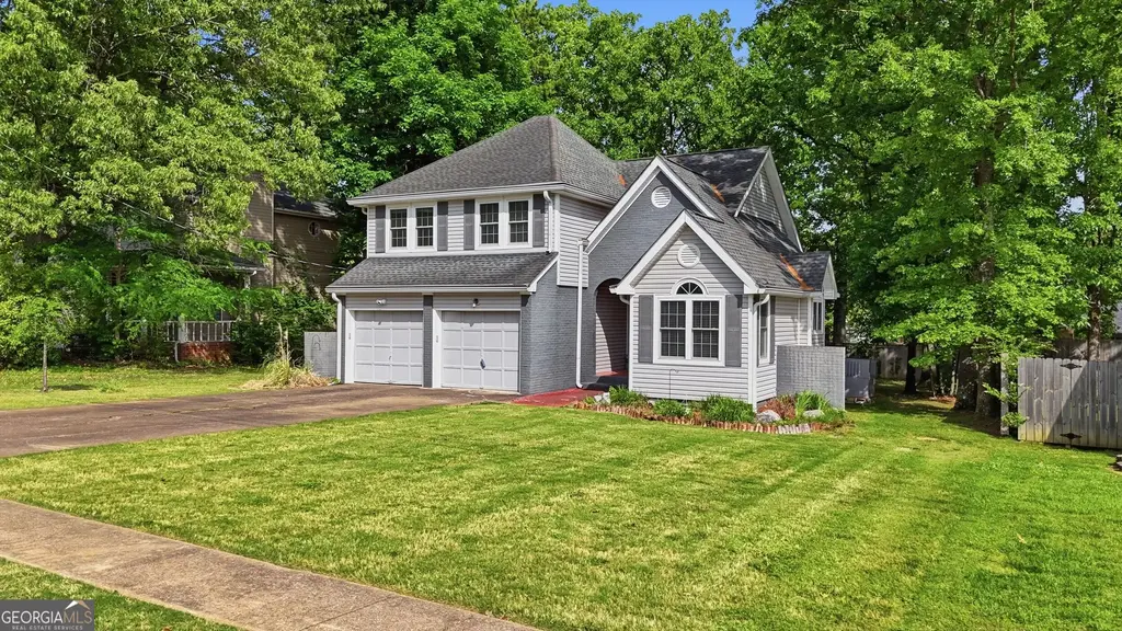 2418 Charleston Square, Chattanooga