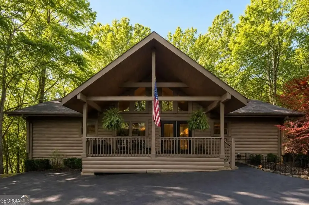 458 Tea Berry Lane, Big Canoe