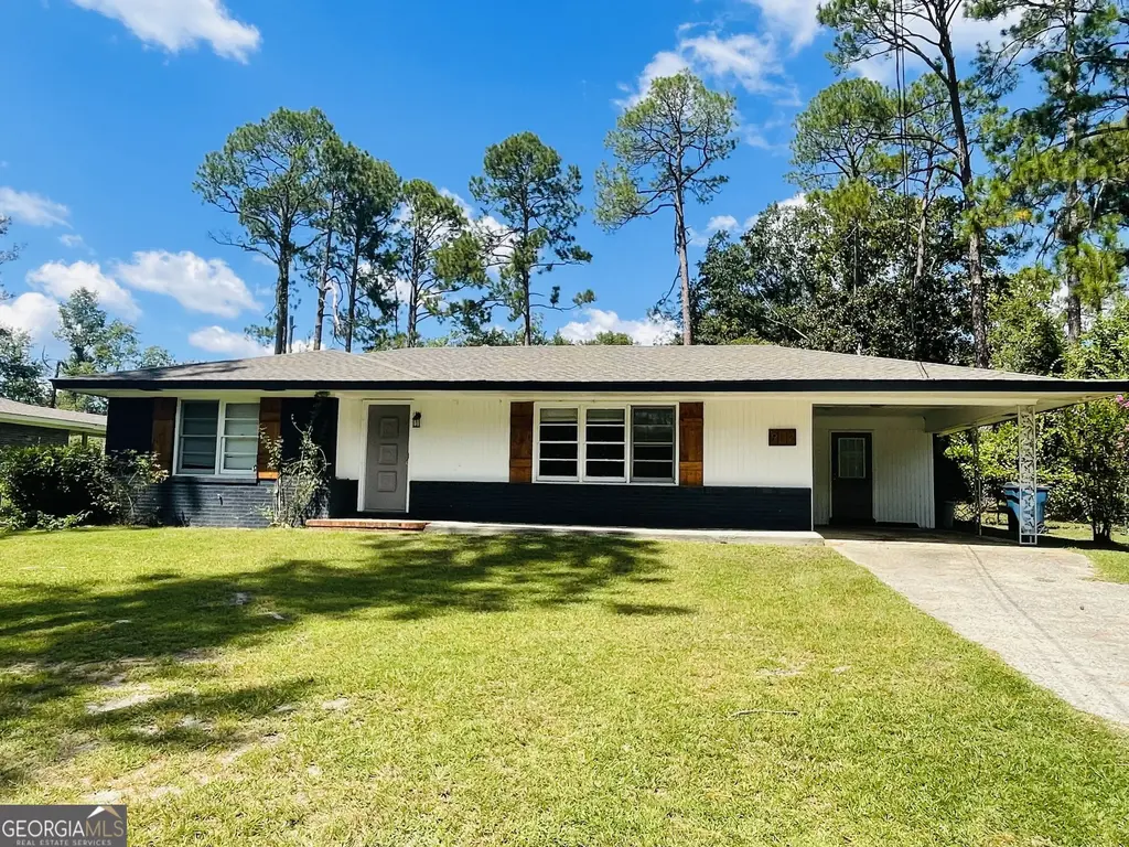 912 Jungle Road, Vidalia
