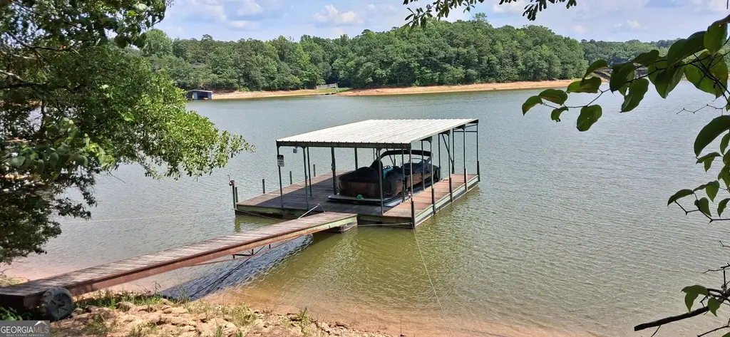 546 Old Beacon Light Road, Hartwell