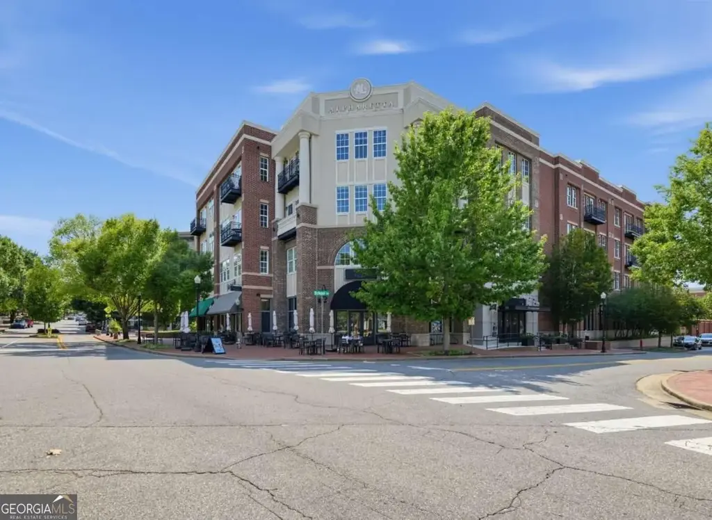 58 Canton Street 202, Alpharetta
