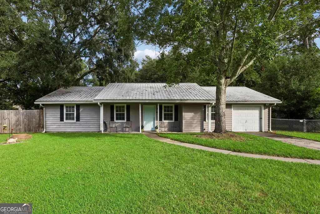102 Richardson Court, St. Marys