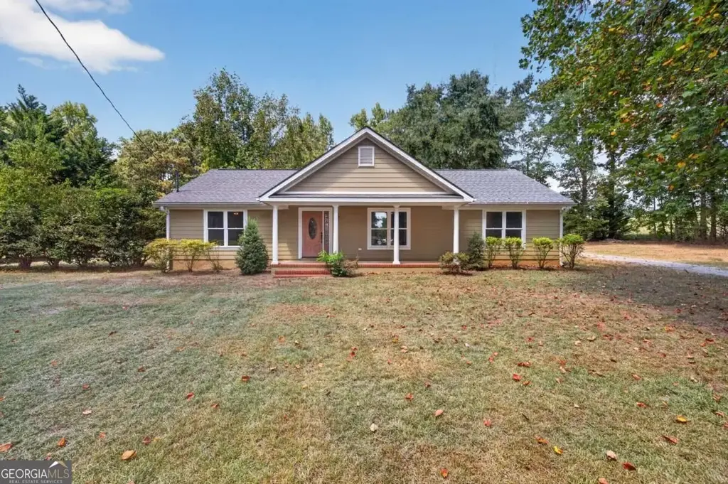 138 Lakeshore Circle Ne, Milledgeville