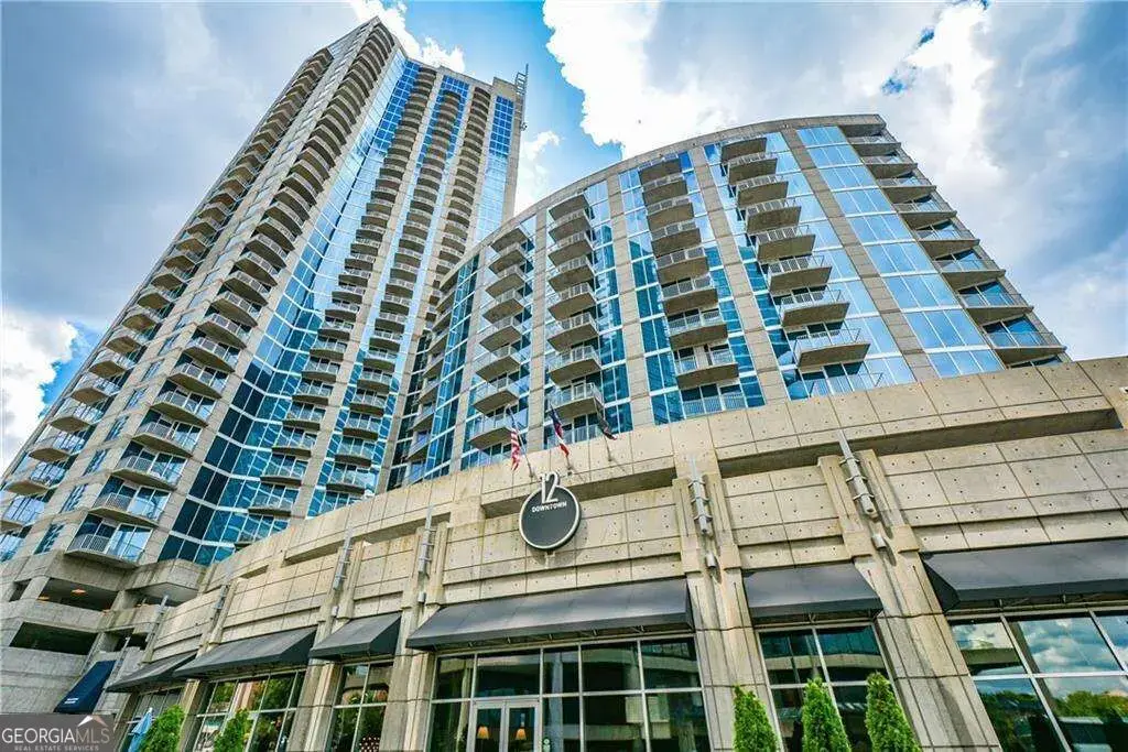 400 W Peachtree Street Nw 2709, Atlanta
