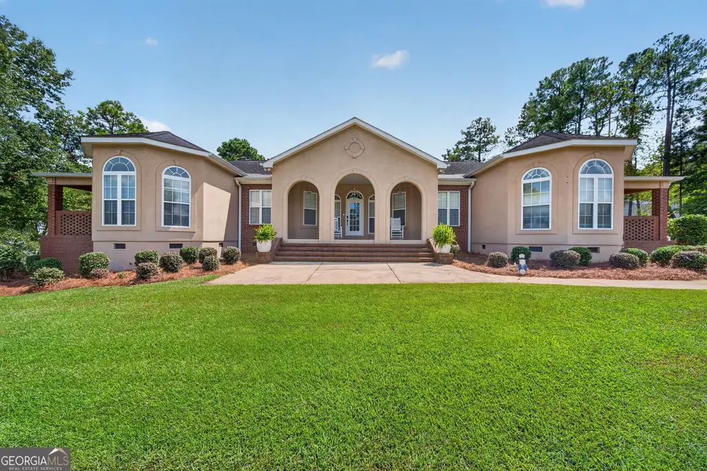 103 Waters Edge Drive Ne, Milledgeville