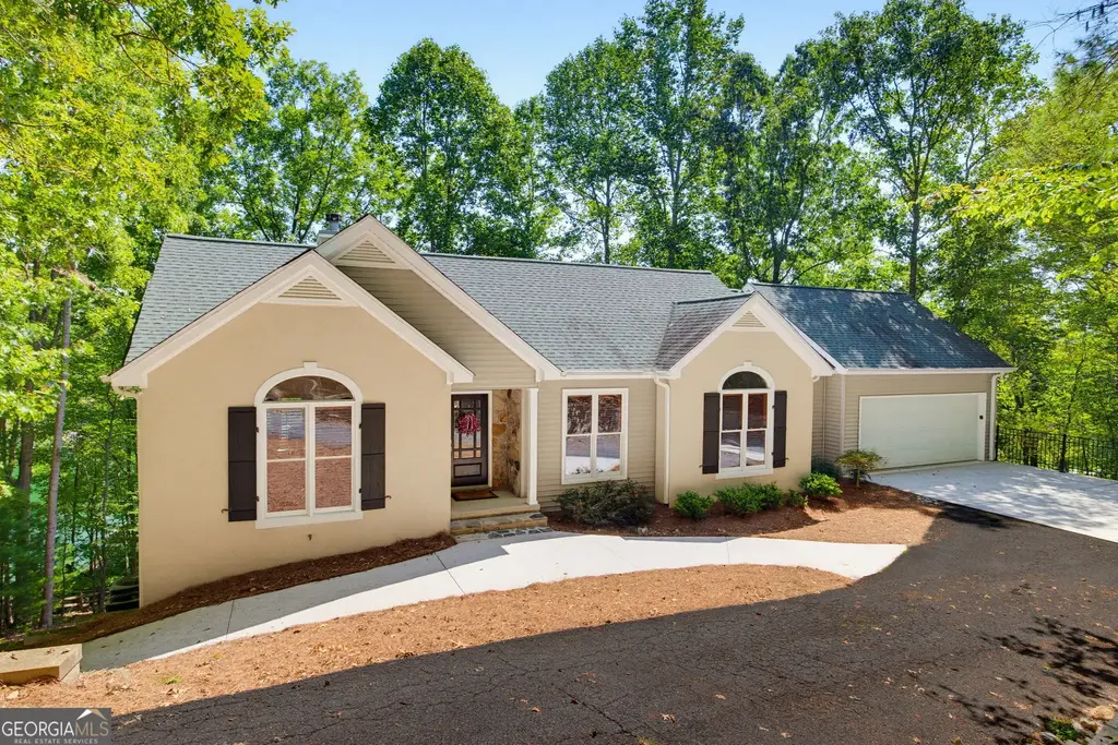 406 Arrowood Pointe, Blairsville