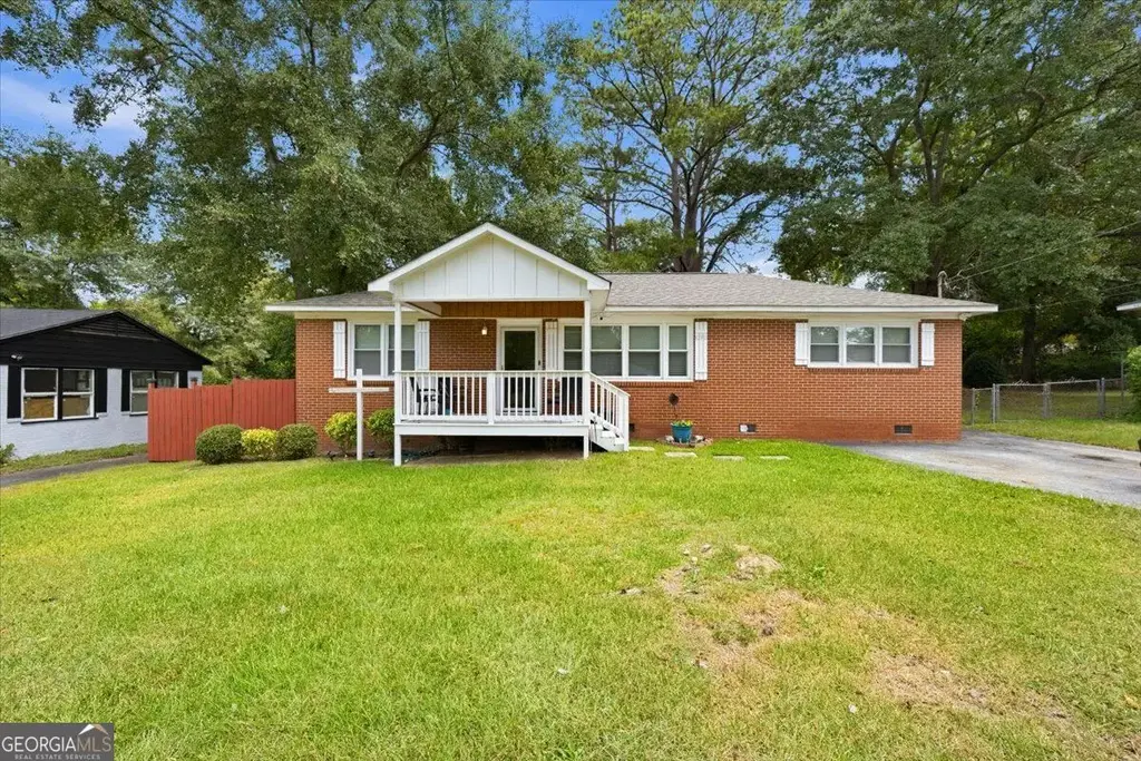 4290 Fairfax Drive, Macon