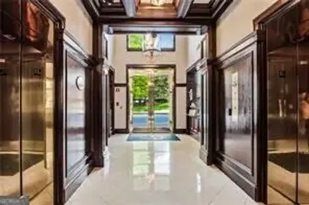 77 Peachtree Place Ne 201, Atlanta