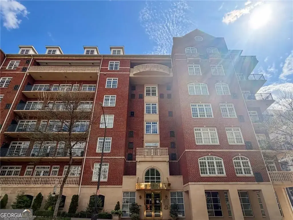 77 Peachtree Place Ne 201, Atlanta